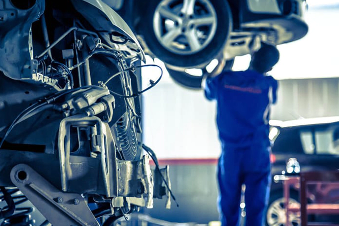 Top Five Reasons to Use a Tire Shop for Auto Repairs