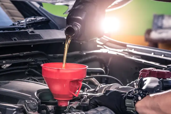 Synthetic or Conventional Oil for Your Next Oil Change Service?