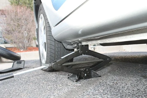How to Handle a Flat Tire